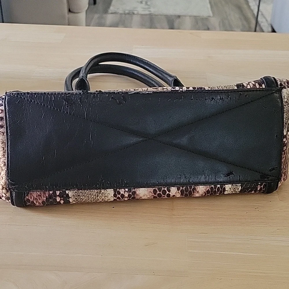 Simply Vera Handbag - Picture 6 of 7